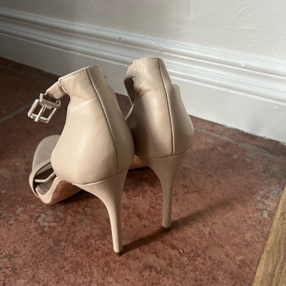 BCBGMaxazira Nude Stilleto Heels. Great condition. - Picture 4 of 5